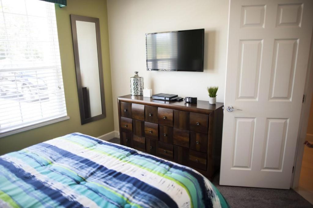 3 Bedrooms Pool Retreat Close To * Orlando
